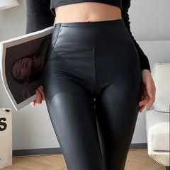 FIERCEFLEX™ - ZATEPLENÉ LEGÍNY Z UMĚLÉ KŮŽE