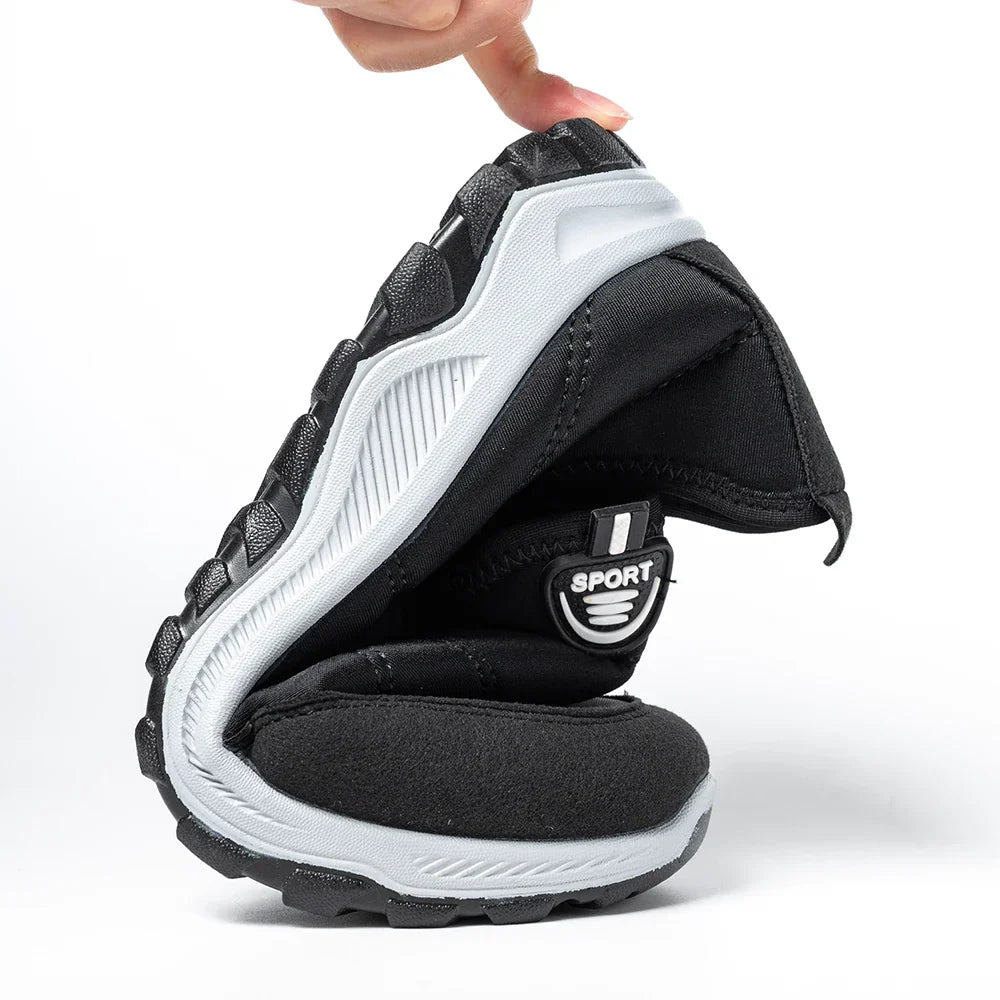 PLUSHBOOT™ - UNIVERZÁLNÍ ZIMNÍ TENISKY